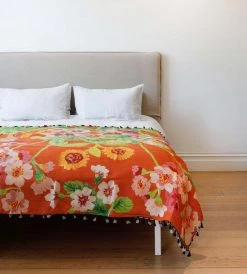 Bonnie And Neil | Primula Nutmeg | Throw