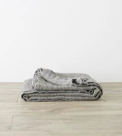 Homewares Cultiver | Mira Linen Bedcover | Ellis Stripe