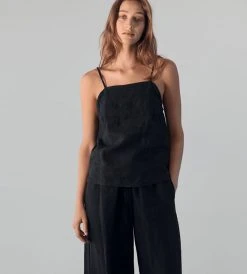 Des Sen | Sevilla Top | Midnight Black Fashion + Beauty