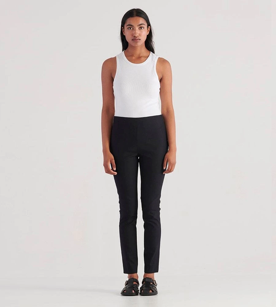 Fashion + Beauty Elka Collective | Cassia Pant | Black
