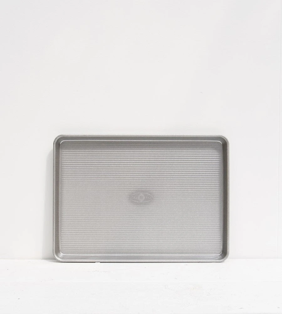 USA Pan | Half Sheet | 17.25 X 12.25 X 1" (43.8 X 31.1 X 2.5cm)