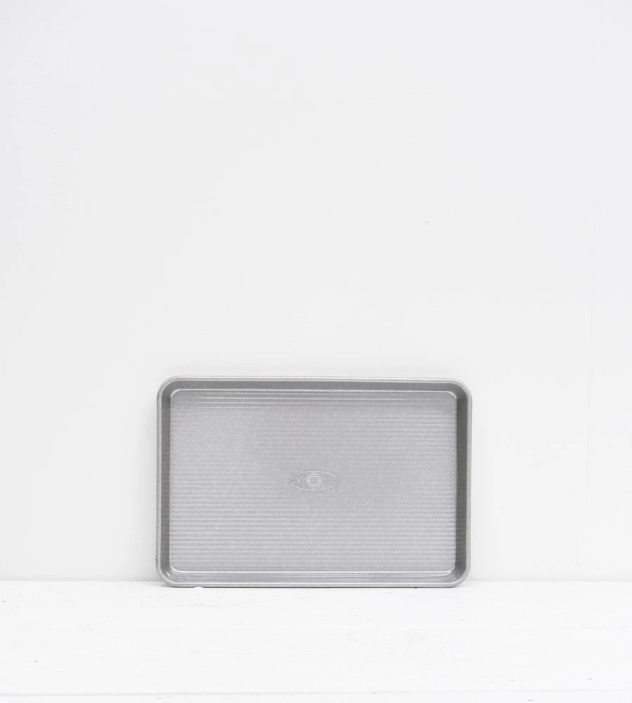 USA Pan | Jelly Roll Pan | 14 X 9.4 X1" (36.2 X 23.9 X 2.5cm) Homewares