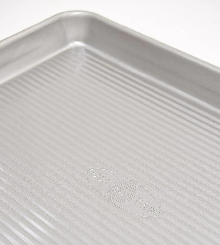 USA Pan | Half Sheet | 17.25 X 12.25 X 1" (43.8 X 31.1 X 2.5cm)