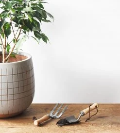 Heaven In Earth Kid's Set Of Garden Tools Homewares