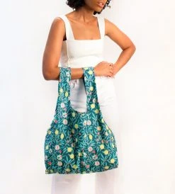 Kind Bag | Reusable Bag Medium | William Morris Fruits Fashion + Beauty