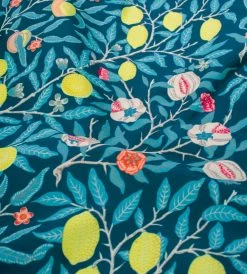 Kind Bag | Reusable Bag Medium | William Morris Fruits Fashion + Beauty