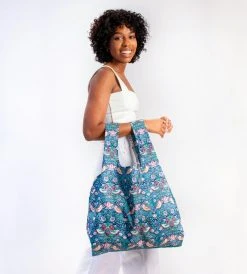 Kind Bag | Reusable Bag Medium | William Morris Strawberry Thief Fashion + Beauty