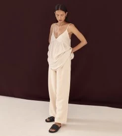 La Tribe | Resort Slide | Black