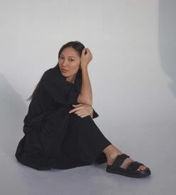 Fashion + Beauty La Tribe | Shearling Buckle Slide | Black