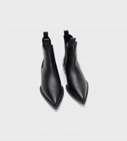 La Tribe | Chelsea Boot | Pebbled Black Fashion + Beauty