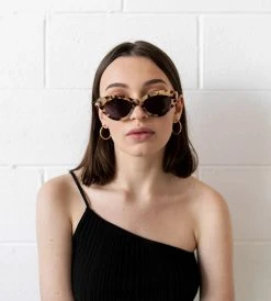 Fashion + Beauty Luv Lou | The Harley | Cream Tort