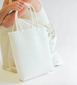 Fashion + Beauty Mimmi Terra | Eco Shopper | Coconut