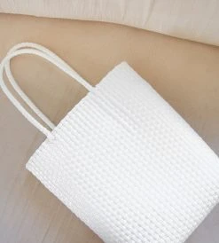 Fashion + Beauty Mimmi Terra | Eco Shopper | Coconut