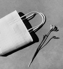 Fashion + Beauty Mimmi Terra | Eco Shopper | Coconut