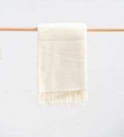 Weave Nevis Throw | Snow