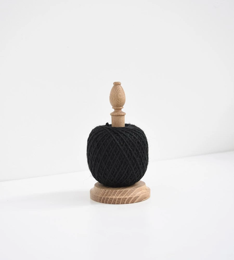 Heaven In Earth Homewares Oak String Tidy With Blade Cutter | Black String