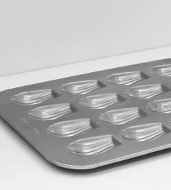 Homewares USA Pan | Madeleine Pan | 16 Well