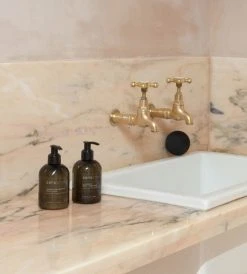 Beauty Sans Ceuticals | PH Perfect Body + Hand Wash