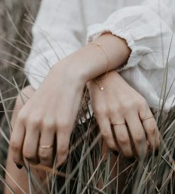 Fashion + Beauty Sophie | Double Twist Band | Gold