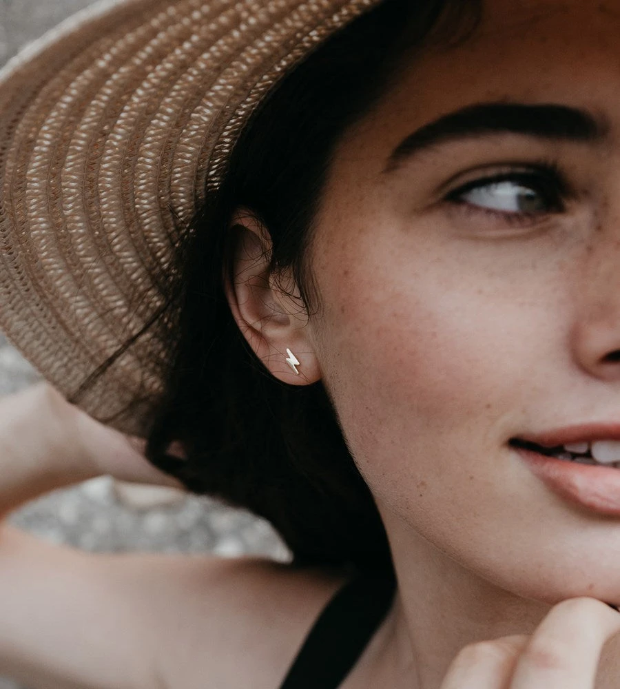 Fashion + Beauty Sophie | Flashy Earrings | Gold