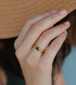 Fashion + Beauty Sophie | Three Rock Ring Black | Gold