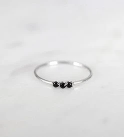 Fashion + Beauty Sophie | Three Rock Ring Black | Silver