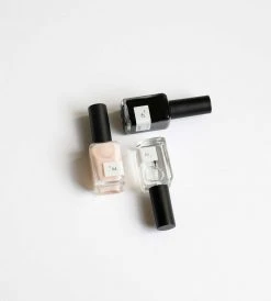 Fashion + Beauty Sundays | Non Toxic Nail Polish | Base Coat B.04