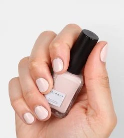 Fashion + Beauty Sundays | Non Toxic Nail Polish | Buttery Nude No. 6