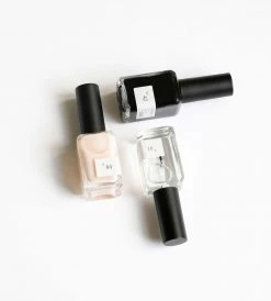 Sundays | Non Toxic Nail Polish | Top Coat T.01 Fashion + Beauty