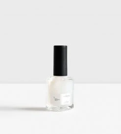 Fashion + Beauty Sundays | Non Toxic Nail Polish | Top Coat T.03