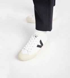Veja | Campo Chromefree Leather Sneaker | Men's | Extra White Black Fashion + Beauty