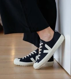 Veja | Nova Canvas Sneaker | Black Pierre Fashion + Beauty
