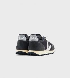 Veja | Rio Branco Alveomesh Sneaker | Men's | Black White Oxford Grey Fashion + Beauty