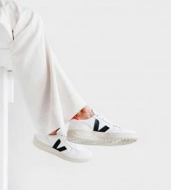 Veja | V10 Leather Sneaker | Extra White Nautico Pekin