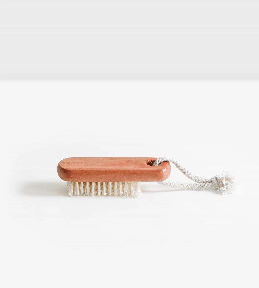 Saison Verona Nail Brush With Rope