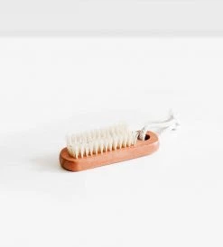 Saison Verona Nail Brush With Rope