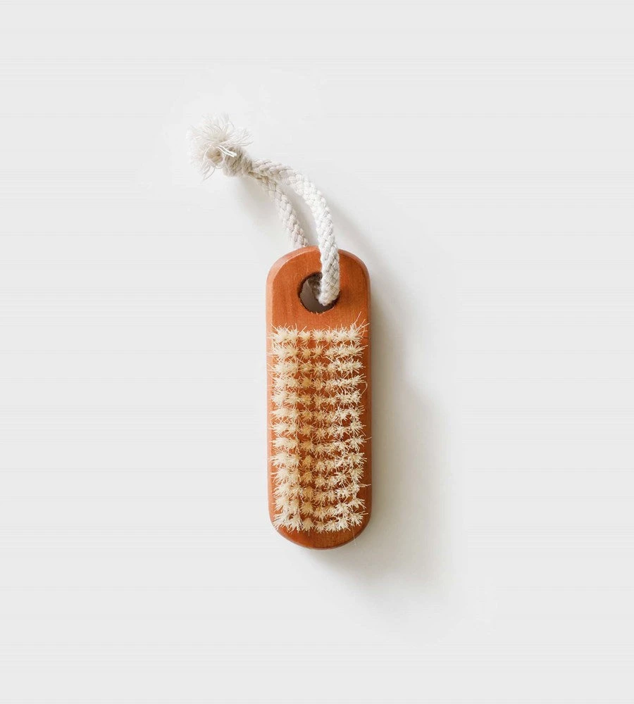 Saison Verona Nail Brush With Rope