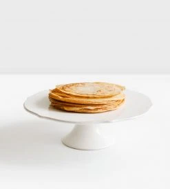 Father Rabbit Dining Vienna Stoneware Cake Stand