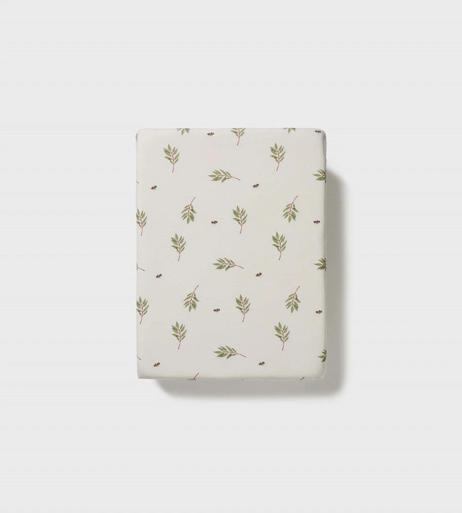 Wilson & Frenchy | Organic Bassinet Sheet | Busy Bee New In Baby