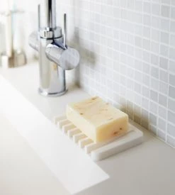 Yamazaki | Flow Silicone Soap Tray White Homewares