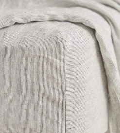 Cultiver | Linen Duvet Cover | Pinstripe